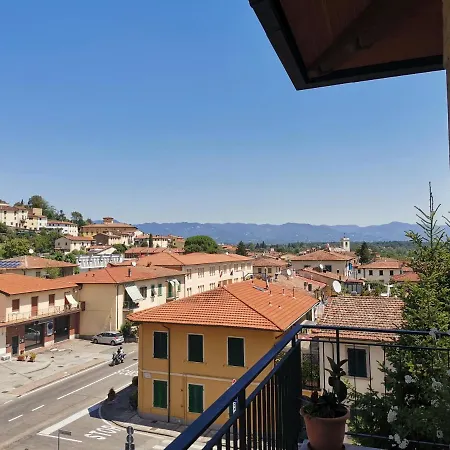 Scarperia Apartment *